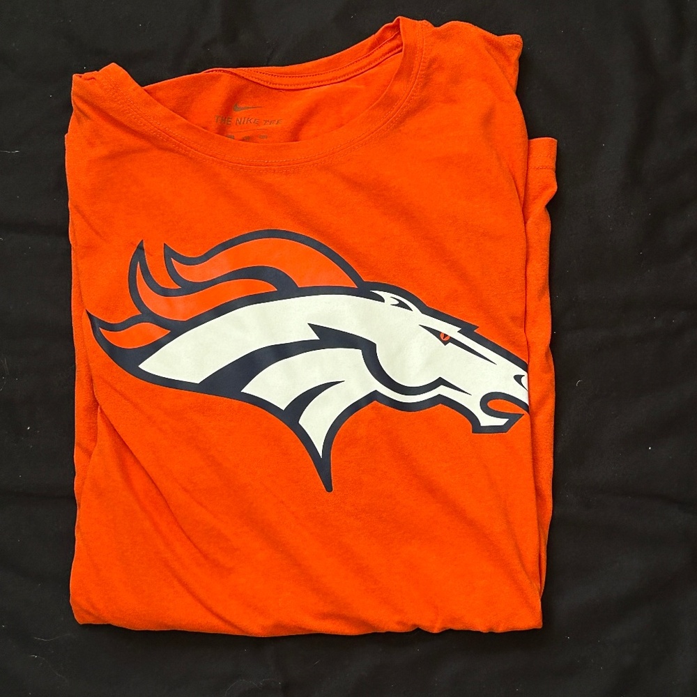 Denver Bronco's Football Orange Dri-Fit Authentic Collection Logo Shirt XL